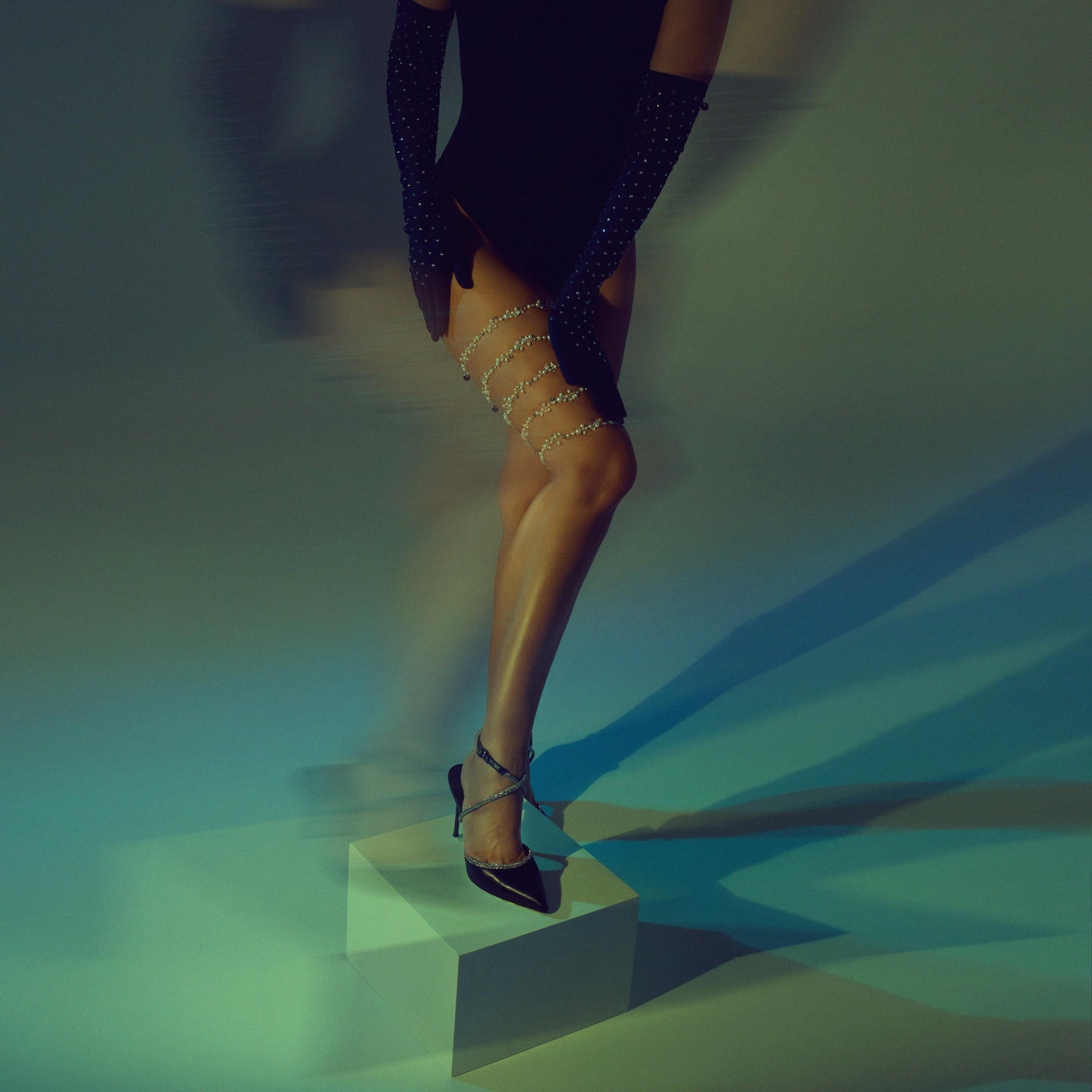 DELICATE GARTER