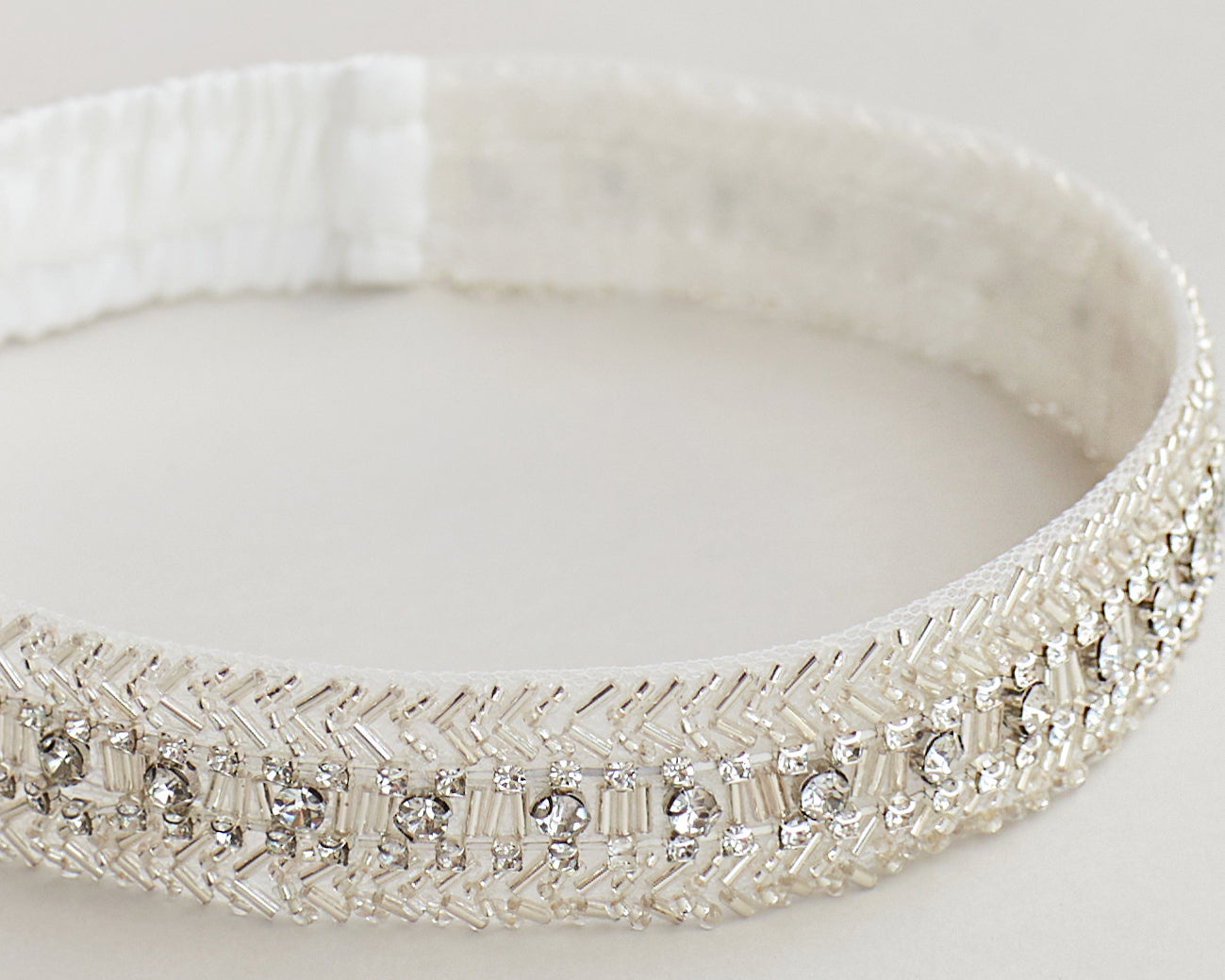 GLAMOROUS GARTER